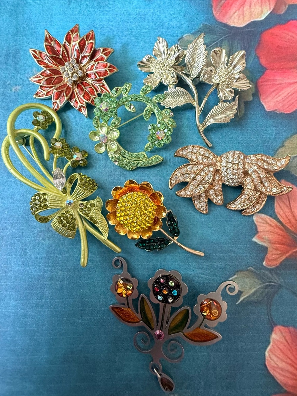 Assorted Floral Crystal Brooches Multicolor Women Jewelry